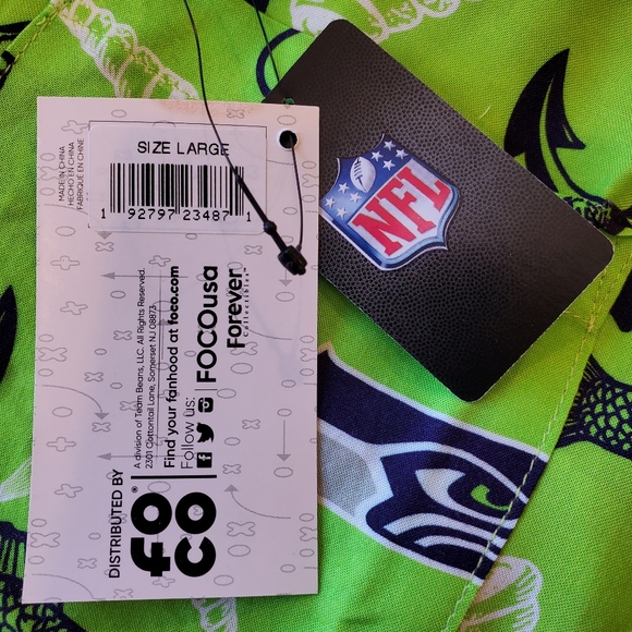BNWT Seattle Seahawks Floral Hawiian Short Sleeve Button-down Shirt Large - Picture 4 of 11
